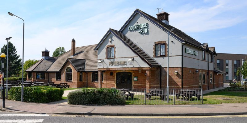 Potters Arms Cookhouse + Pub