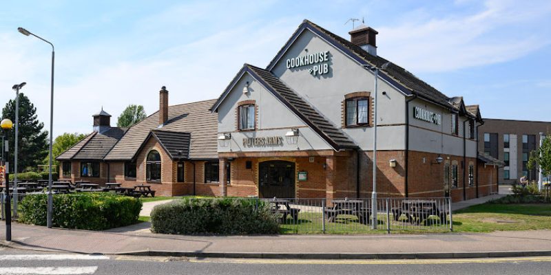 Potters Arms Cookhouse + Pub