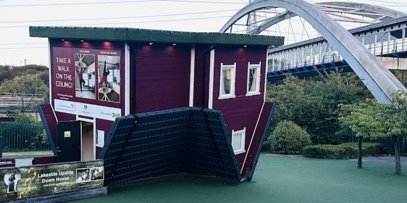 Upside Down House – Lakeside