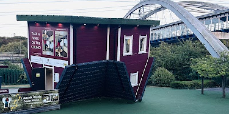 Upside Down House – Lakeside